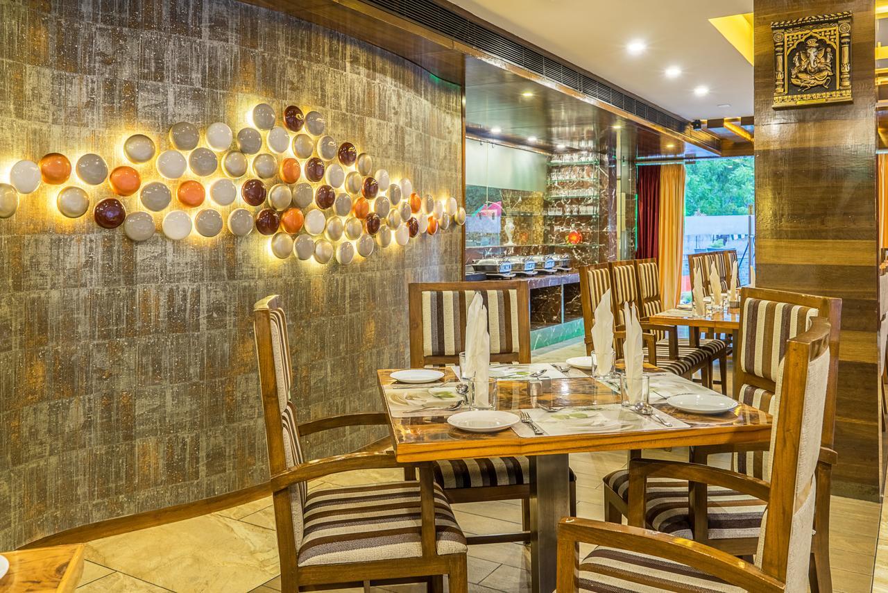 Super Inn Armoise Hotel Amhedabad Dış mekan fotoğraf