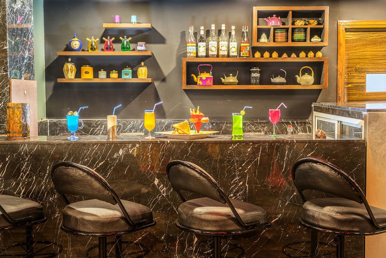 Super Inn Armoise Hotel Amhedabad Dış mekan fotoğraf