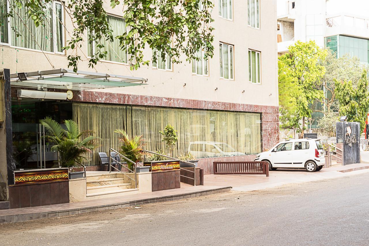 Super Inn Armoise Hotel Amhedabad Dış mekan fotoğraf