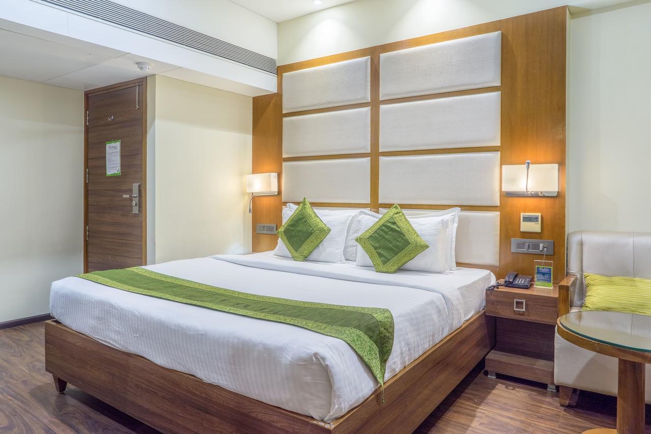 Super Inn Armoise Hotel Amhedabad Dış mekan fotoğraf